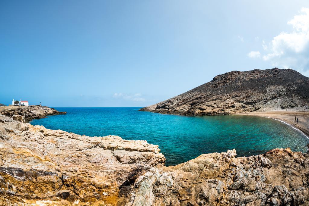 海岩和天空私人公寓式酒店 Merchia Beach 外观 照片