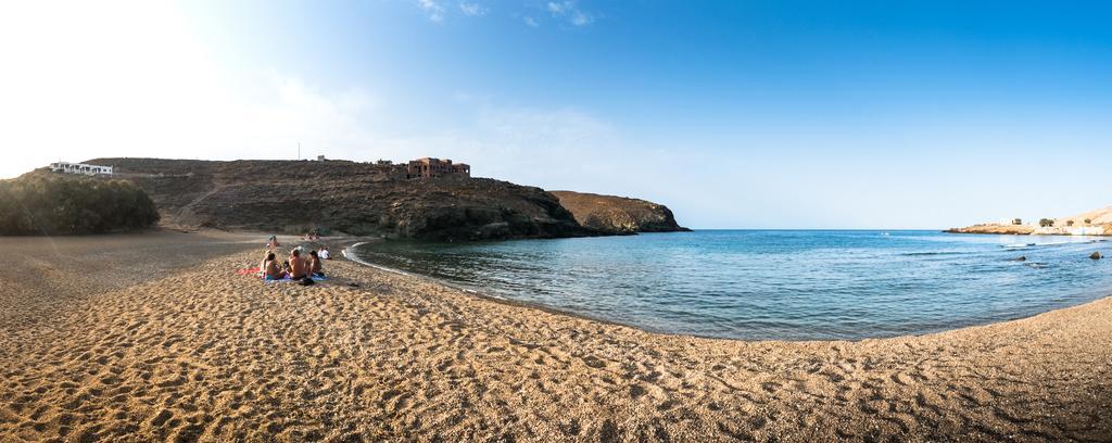 海岩和天空私人公寓式酒店 Merchia Beach 外观 照片